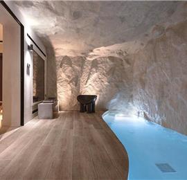 5 bedroom villa with indoor and outdoor pool in Chania town, sleeps 10